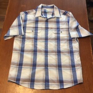 Men’s button up short sleeve shirt